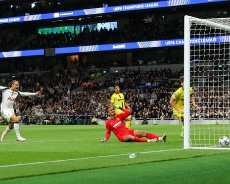 Goalkeeper Luiz's Game-Changing Error Hands Spurs First Triumph